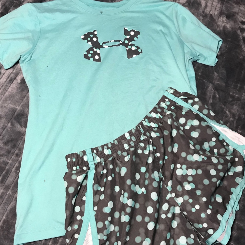 Girls Under Armor Athletic Shirt and Shorts!
